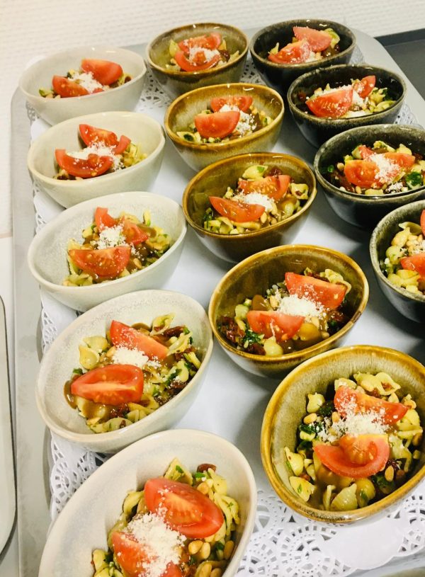 mediterraner Pastasalat - vegetarisch